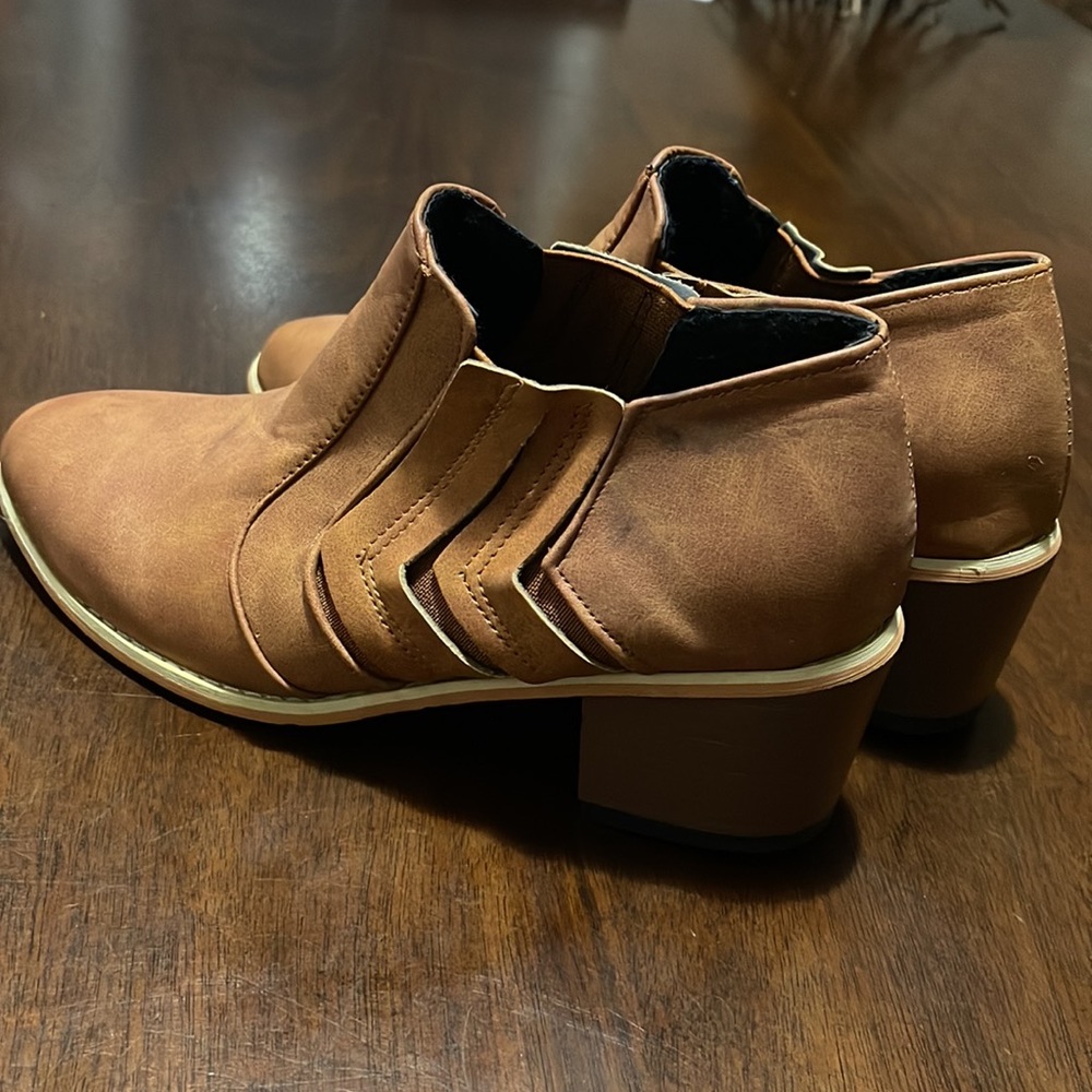 Brand new faux leather ankle boots - Picture 2 of 5